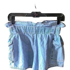 Urban Outfitters XS denim cargo shorts with paper bag waist. Pull‎ on. EUC .